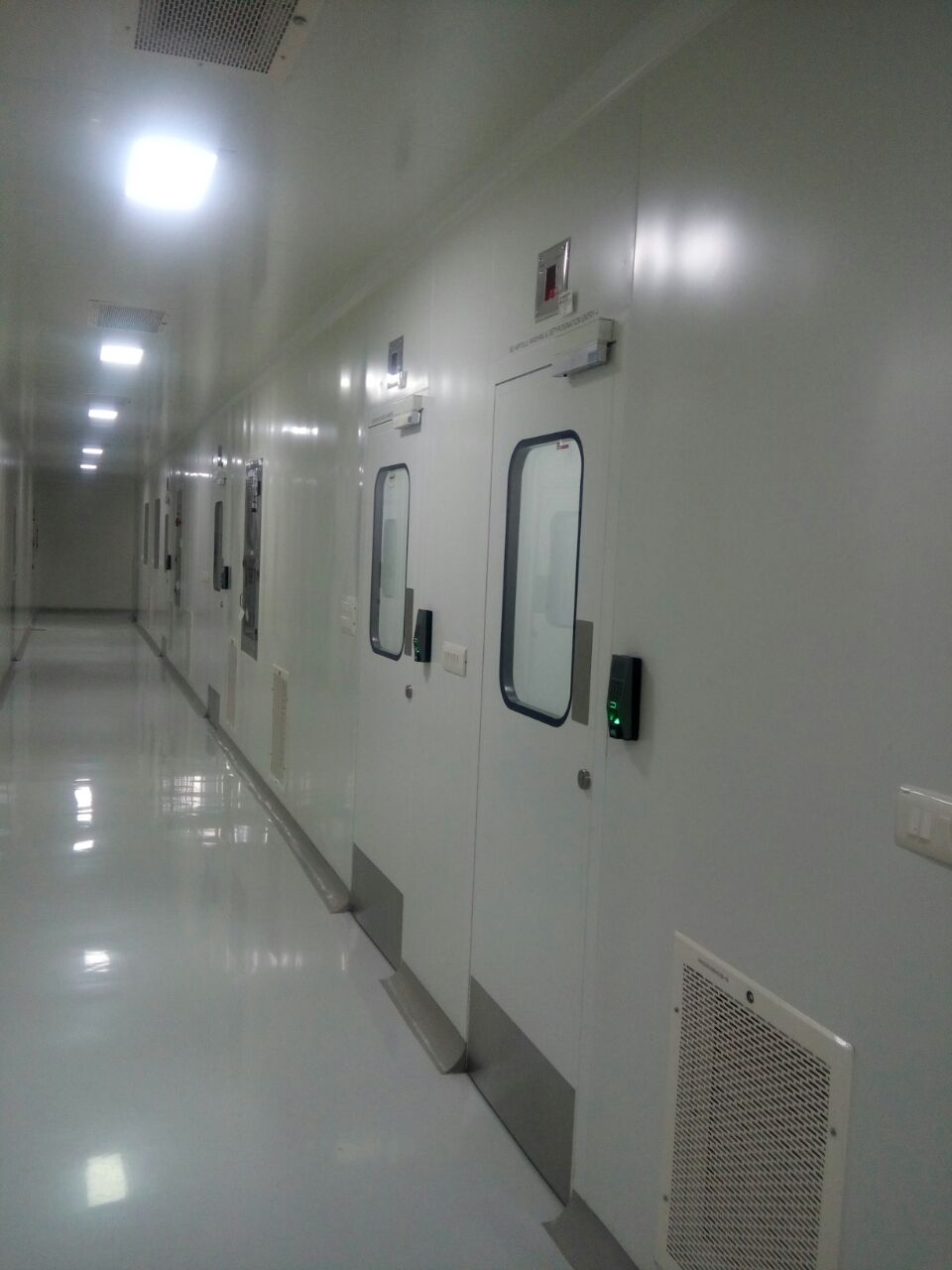 Cleanroom Equipments Manufacturers in Hyderabad